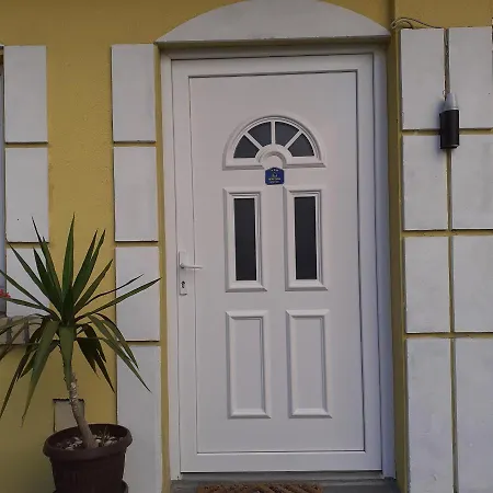 Odlican Smestaj Blizu Centra Appartement