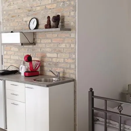 Flora Apartment *