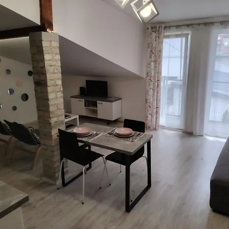 Odlican Smestaj Blizu Centra Appartement Novi Sad